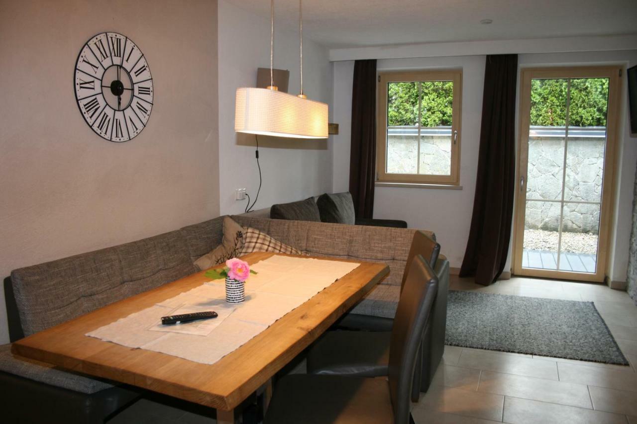 Appartements "Da Zillertaler Und Die Geigerin" マイヤーホーフェン エクステリア 写真